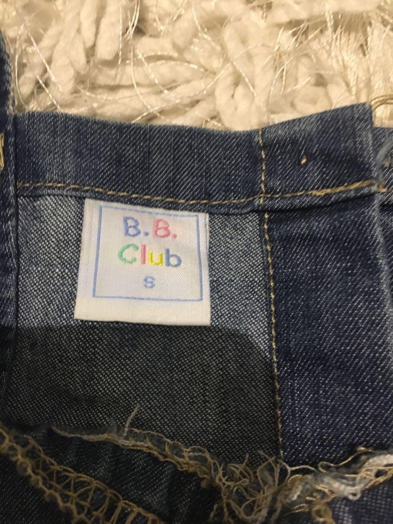 Denim dress for baby (Category: Babies & Kids Fashion) located in Antipolo. Submitted by summerarrow (Listing ID 1043983643, Image 2). Description: Looks new, but with issue lang, one button is missing.