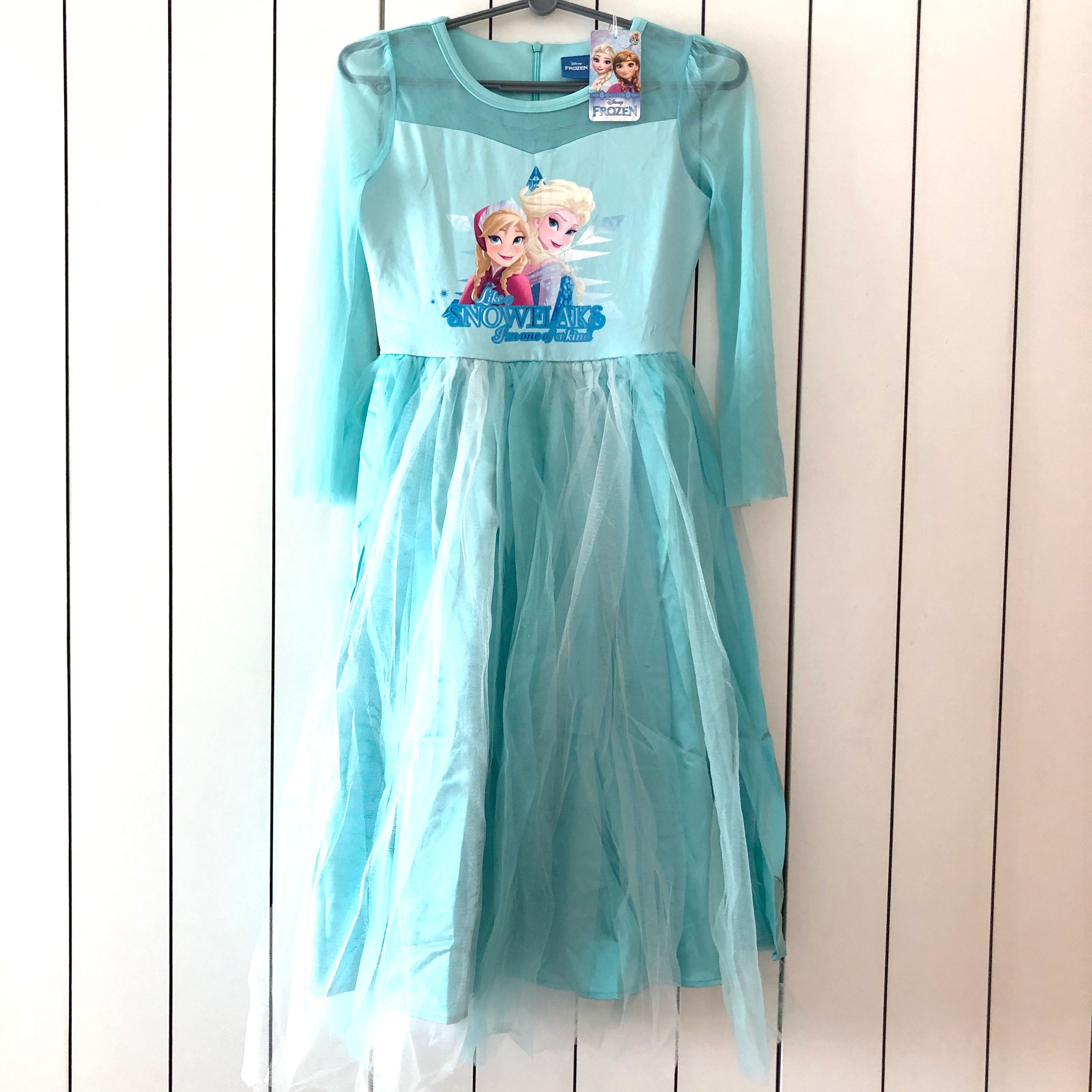 elsa anna clothes
