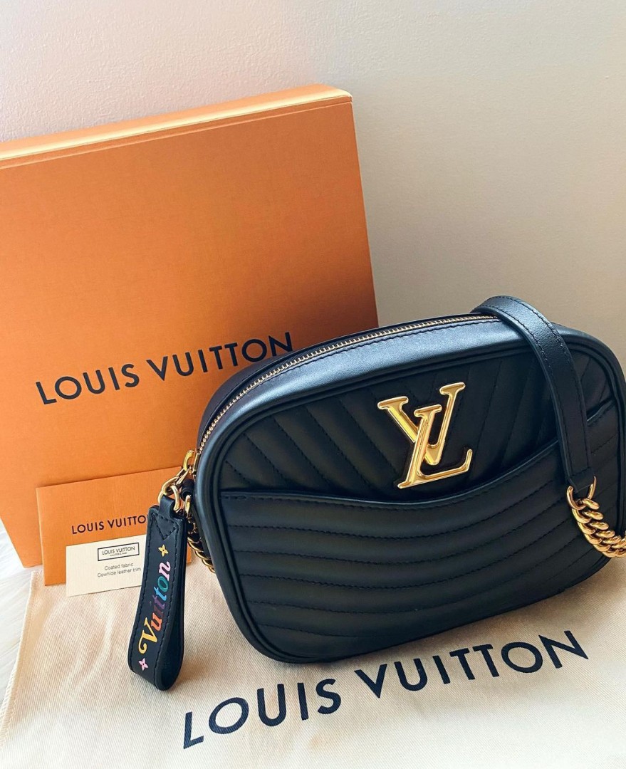 Louis Vuitton Rose Ballerine Quilted Calfskin Small New Wave Camera Bag  Gold Hardware, 2018 Available For Immediate Sale At Sotheby's