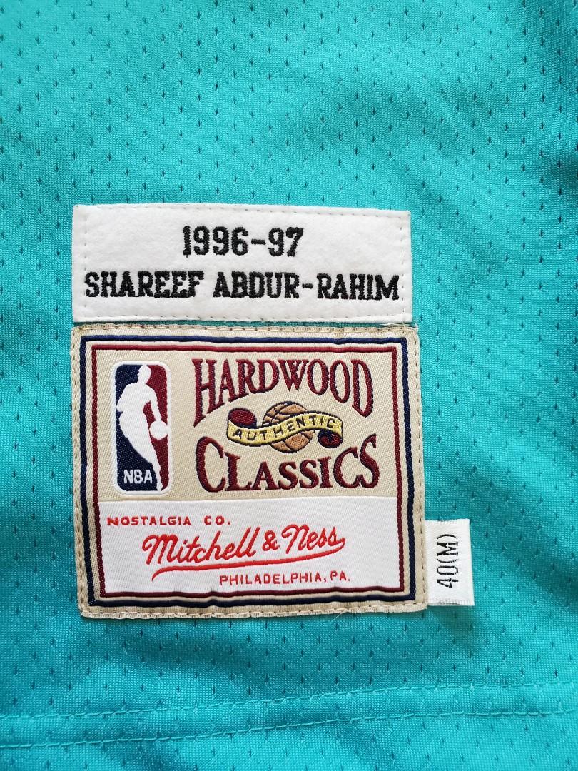 Shareef Abdur-Rahim Vancouver Grizzlies Mitchell & Ness Youth Hardwood Classics Name Number Pullover Hoodie – Black