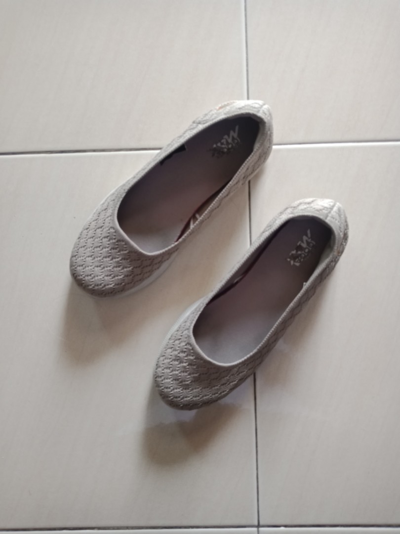 skechers goga max womens silver