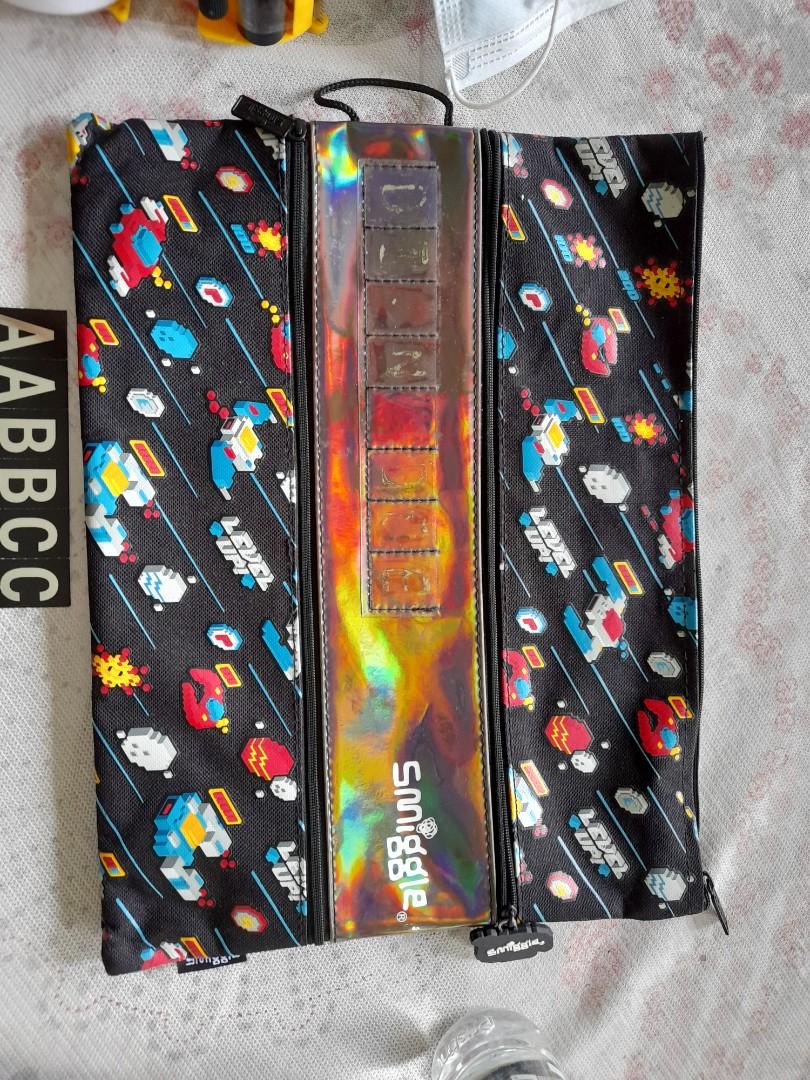 Smiggle online laptop case