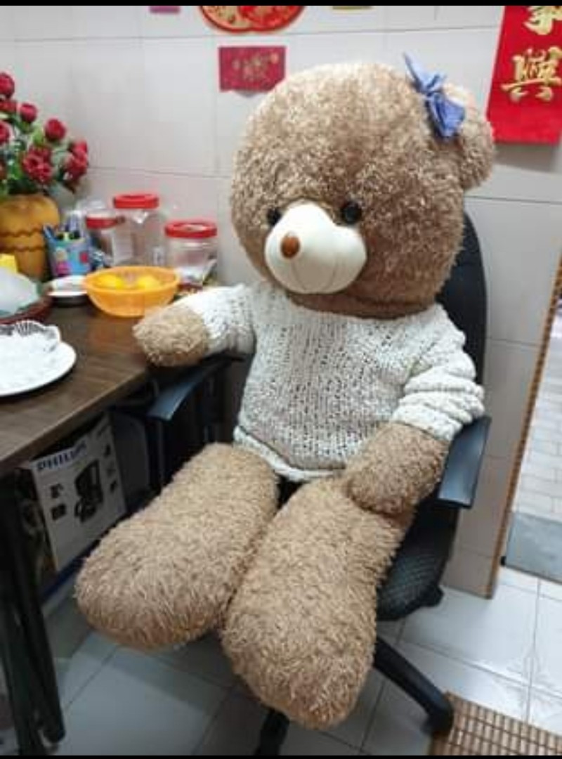 super big teddy bear