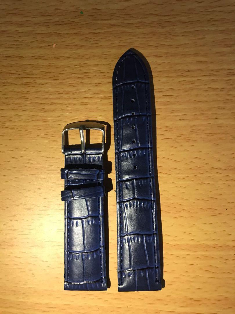 Synthetic outlet leather strap