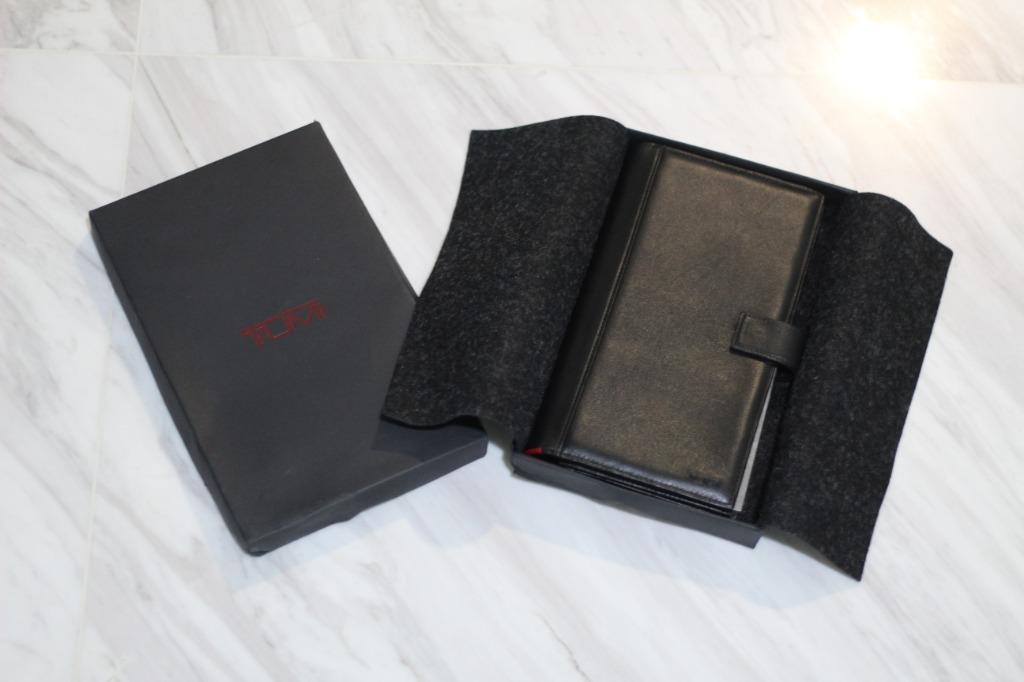 TUMI 01776D NIB MODERNIST BLACK LEATHER TRAVEL DOCUMENT PASSPORT