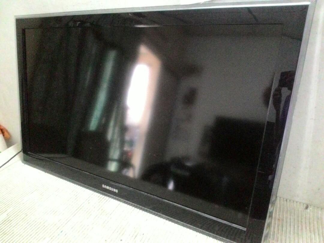 Tv Led Samsung 40 Inch Full Hd Electronics Tvs Entertainment Systems On Carousell