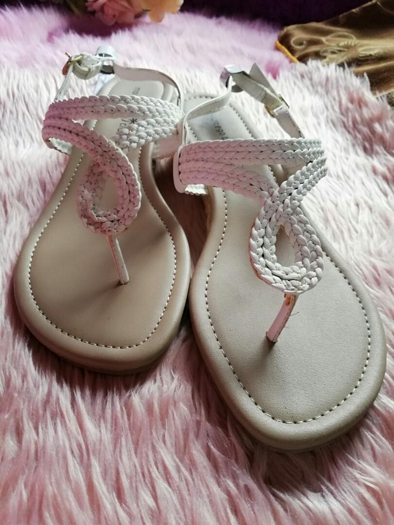 white sandals payless