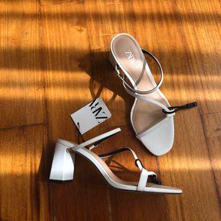 Brand New: Zara White Strappy Sandal Shoes / Heeled Mules