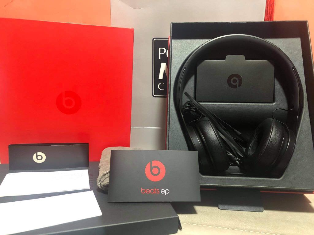Beats by Dr. Dre Beats EP On-Ear Headphones in White [Refurbished] –  Spination Headphones