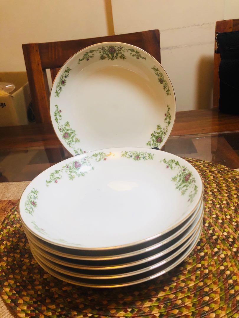 Breakfast Plates (Category: Bakeware) located in Quezon City. Submitted by zarayurivan (Listing ID 1044232689, Image 1). Description: K ZAN Deep Breakfast Plates Unused. No cutlery marks. No gold rim loss or rubs. 200peach Set of 6 plates for 1K only .