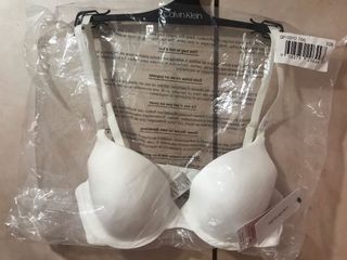 （分類：）位於 。 由 abccloset 提交（商品編號 1044388855，圖片 1）。簡介： 。