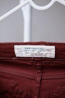 celana merah maroon