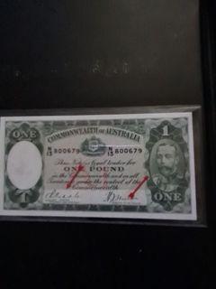 Commonwealth of australia 1 pound 1935  in good vf  grade scarce