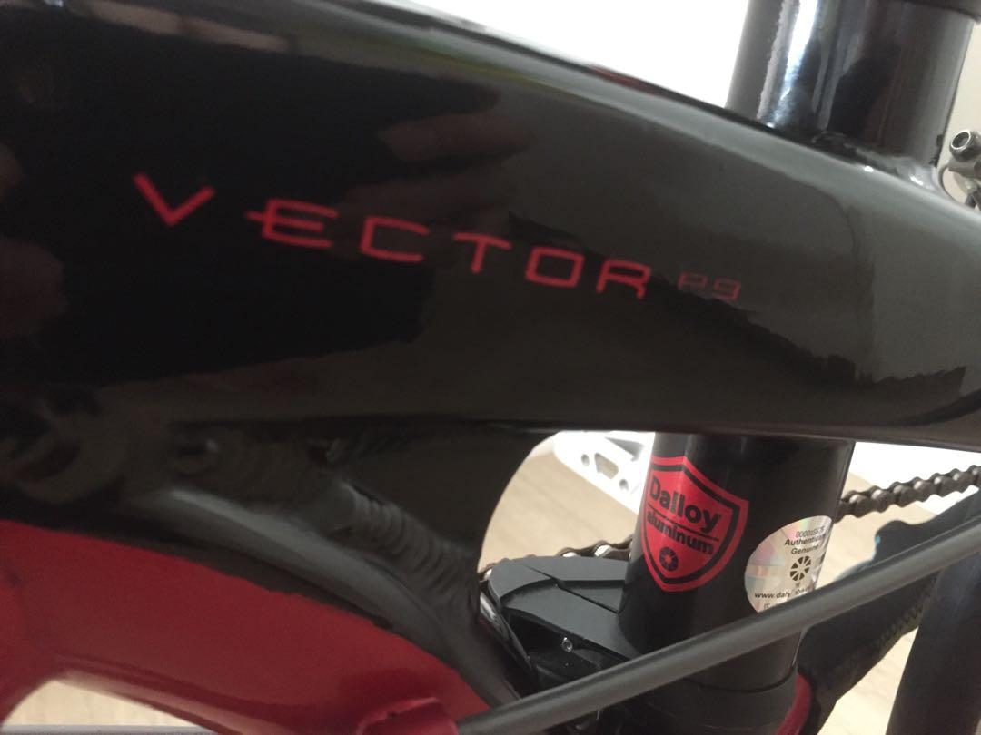 Dahon Vector (Category: Bicycles) located in Singapore. Submitted by bnibox (Listing ID 1044179137, Image 2). Description: Dahon Vector Upgrade Done: 1) 406 Kinetix Pro Wheelset 2) Shimano Ultegra Crank 3) MKS RR2 Pedal 4) Shimano XT Brake 5) Avid7 Lever 6) LitePro Carbon Bar 7) LitePro Seatpole 8) Ergon GP1 Grip 9) Seller Italia SLR Titanium Seat (135g) Bike weight 9.6kg Most upgrading done, buy and ride Frame in Tip-top condition Condition 9/10