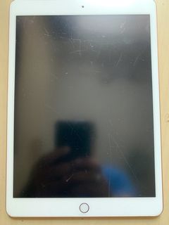 （分類：）位於 。 由 bretsavage 提交（商品編號 1044183158，圖片 1）。簡介： 。
