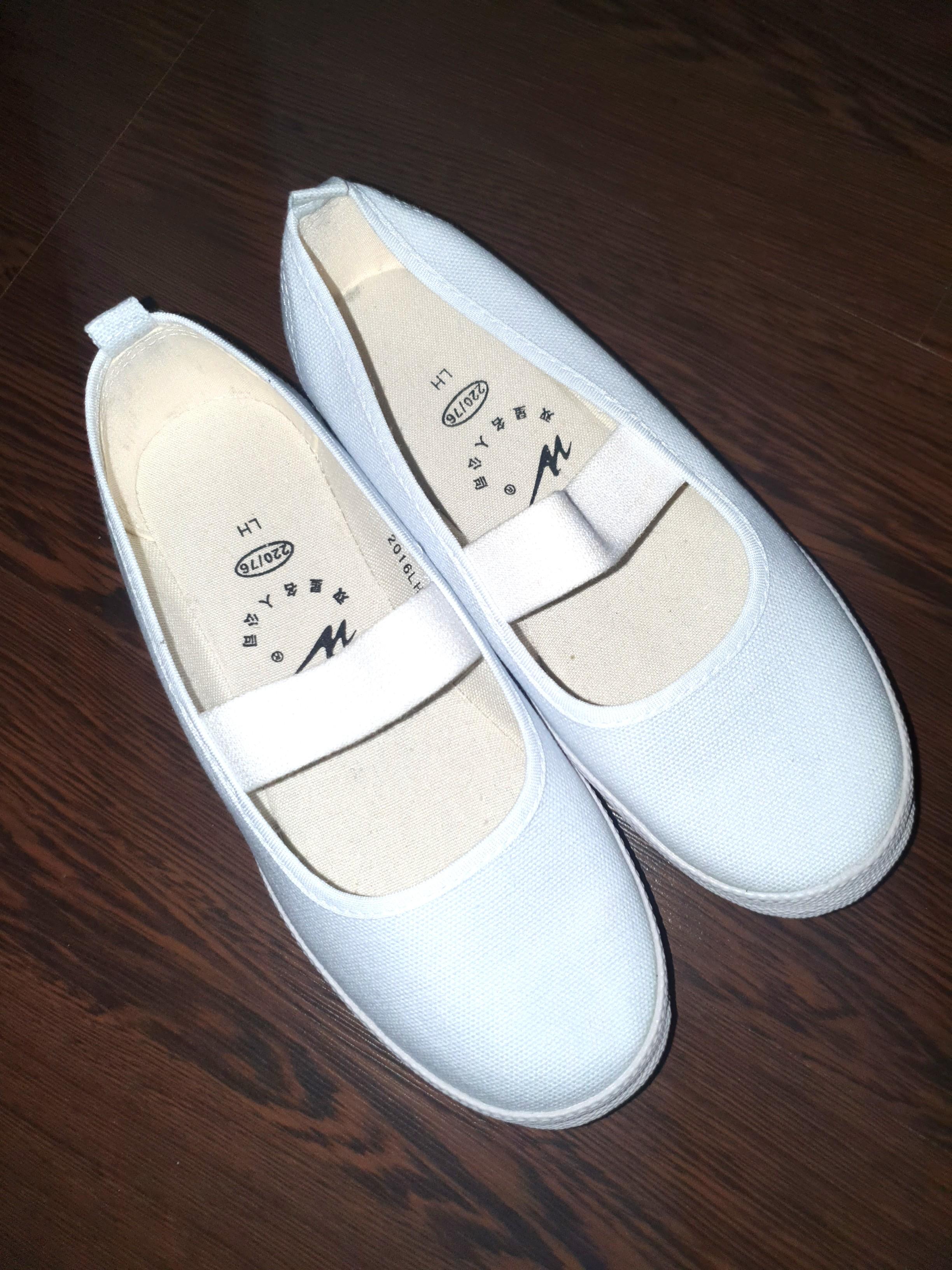 Canvas school deals shoes white