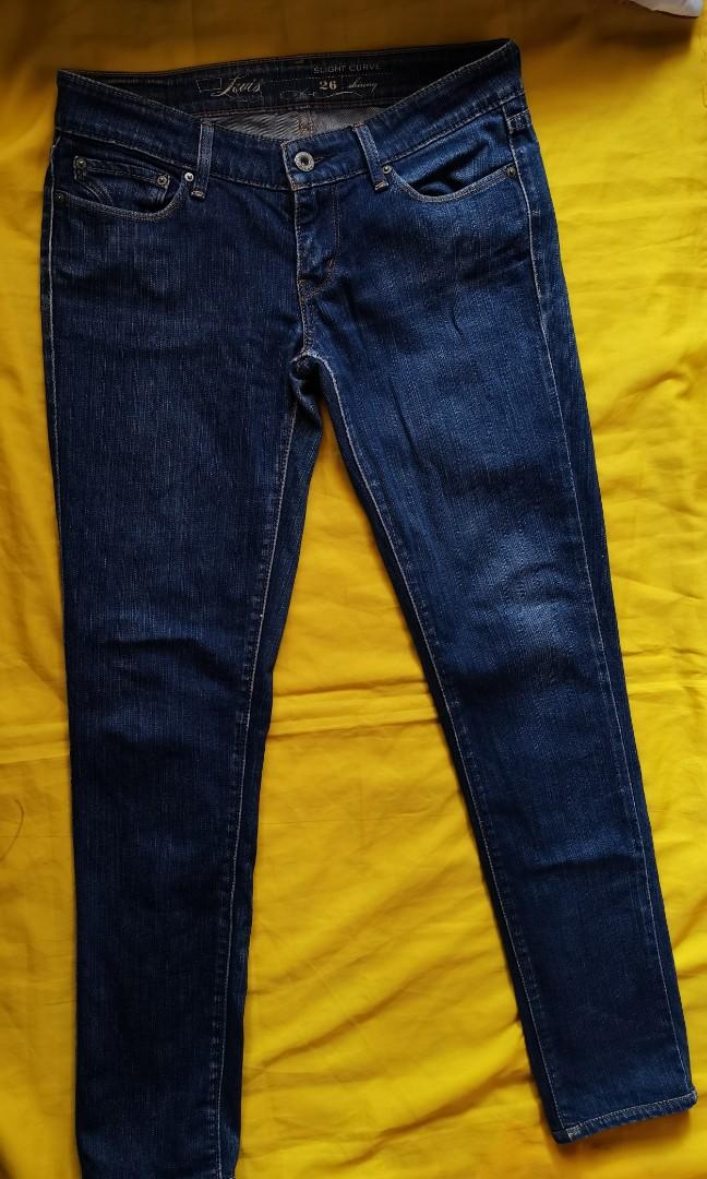 levi's slight curve