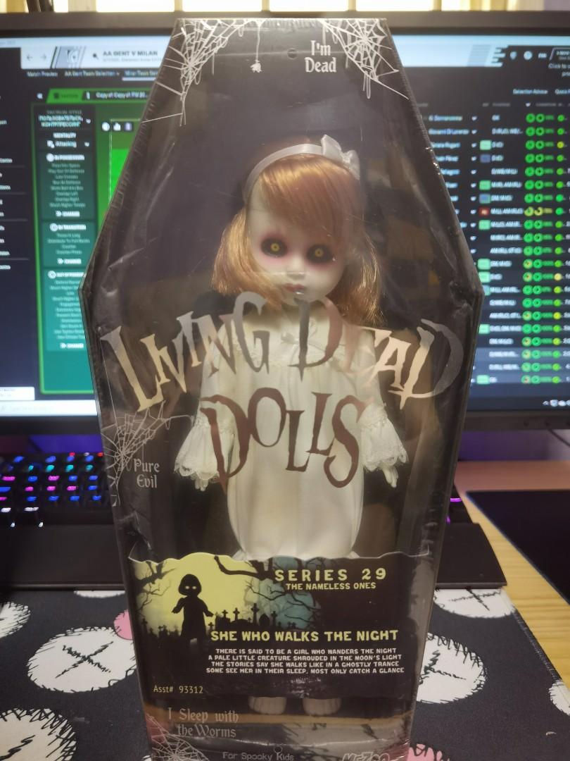 Living dead store dolls series 29