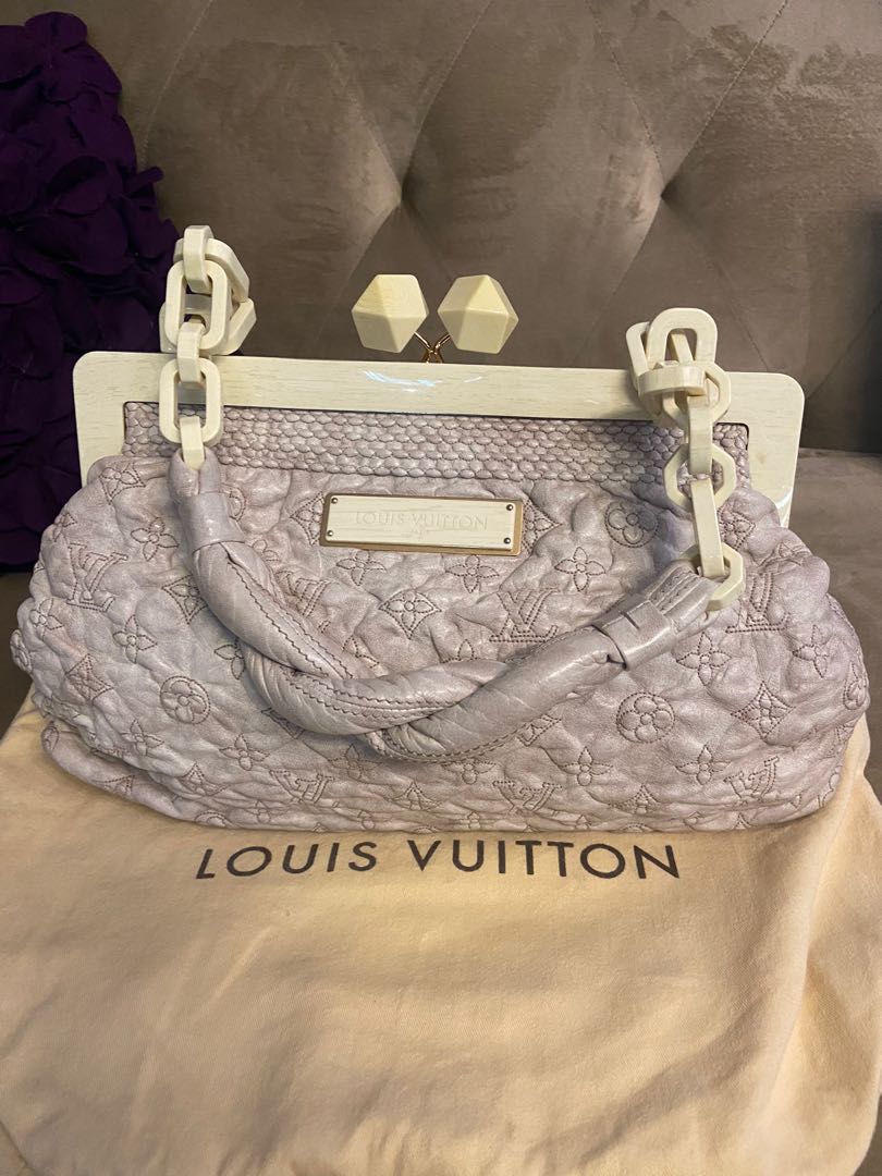 Bà hoàng Hermes chi tiền mua túi Louis Vuitton về để lấp chỗ trống trong tủ