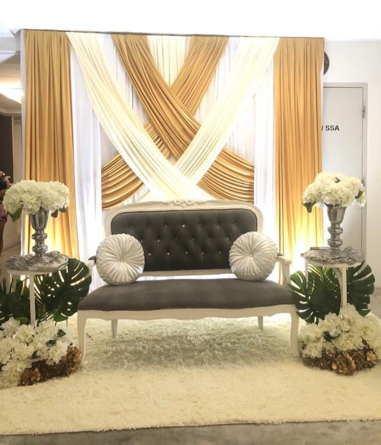 Mini Dais Wedding Event In House Pelamin Everything Else On Carousell