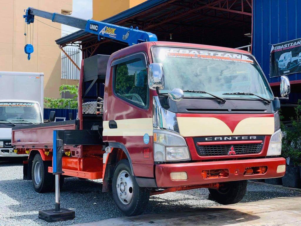 Mitsubishi canter boom truck 2.6T Unic 3 Section crane 4M51 Engine