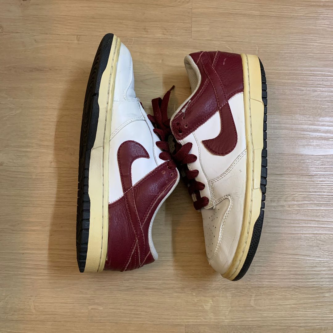 Nike SB Dunk Low Cl White red black, Men's Fashion, Footwear, Sneakers on  Carousell