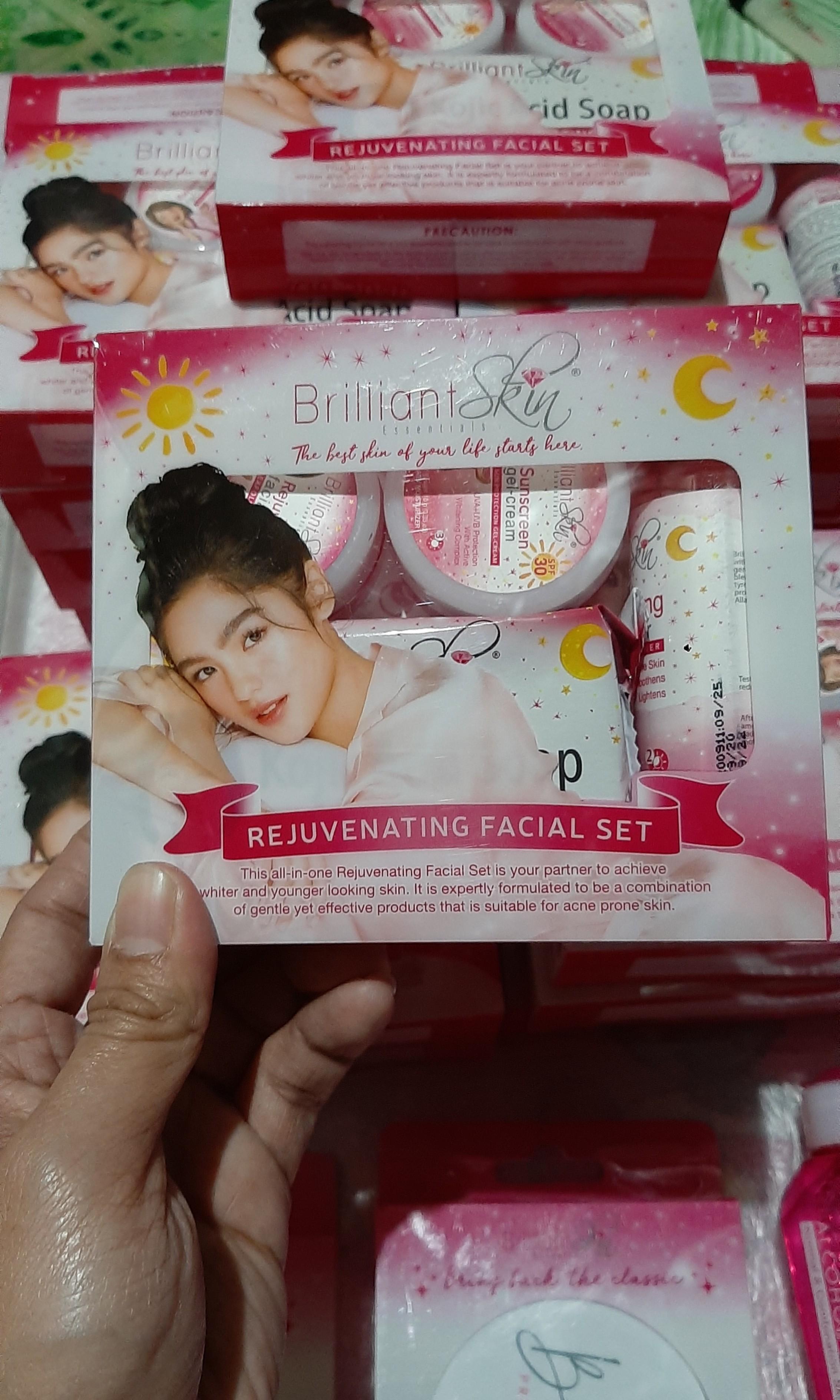 On Hand Brilliant Skin Essentials Rejuvenating Set Online Shop Preorder Beauty Products On Carousell