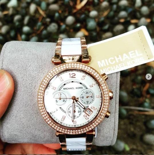 Original Michael Kors Women's Parker Rose Gold-Tone Watch MK5774, Women's  Fashion, Watches & Accessories, Watches on Carousell