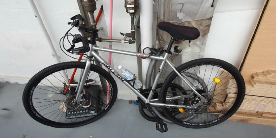 Raleigh hotsell sleek 700c