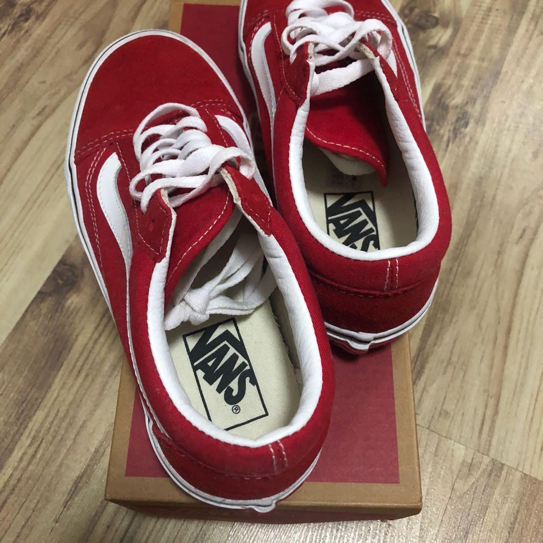 Red low top vans clearance old skool