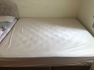 Simmons Beauty Rest King Size Bed Furniture Beds Mattresses On Carousell