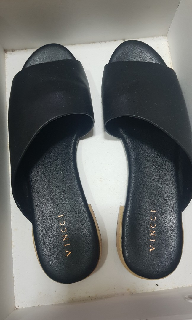 Vincci flat sandal sz 6 black Women s Fashion Footwear Wedges