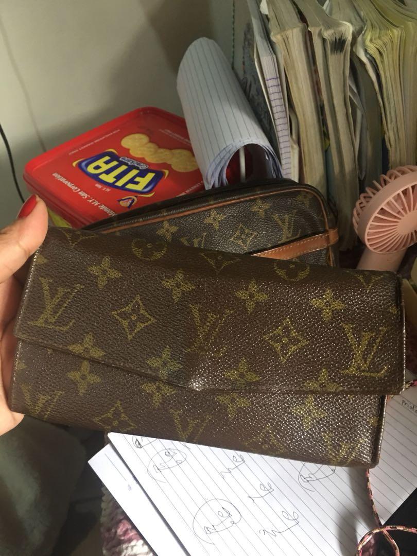 SALE❗️Orig LV Wallet Box, Luxury, Bags & Wallets on Carousell
