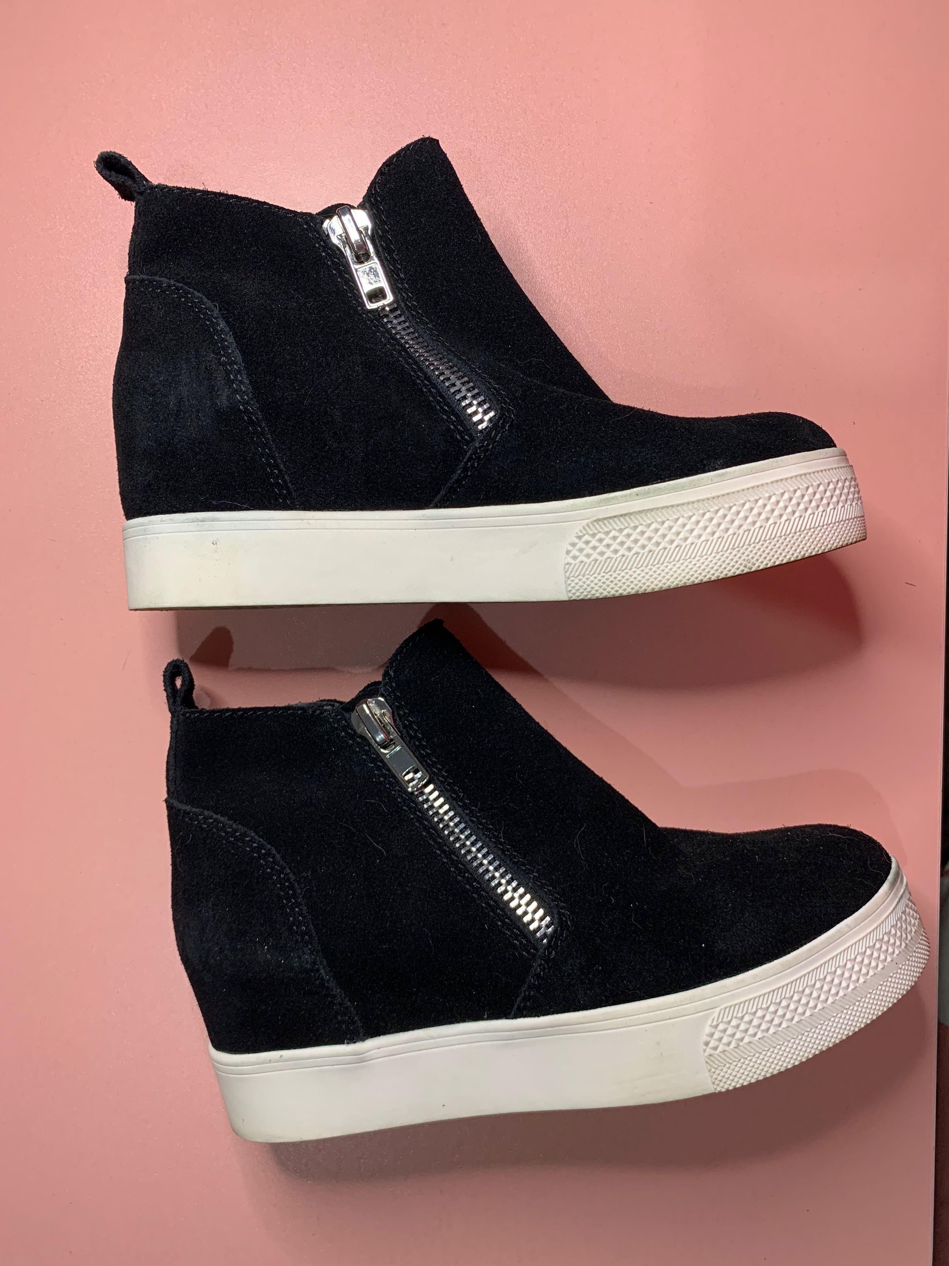 steve madden wedge booties