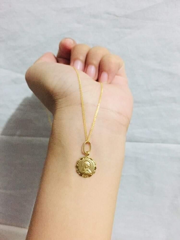 Mama mary hotsell gold pendant