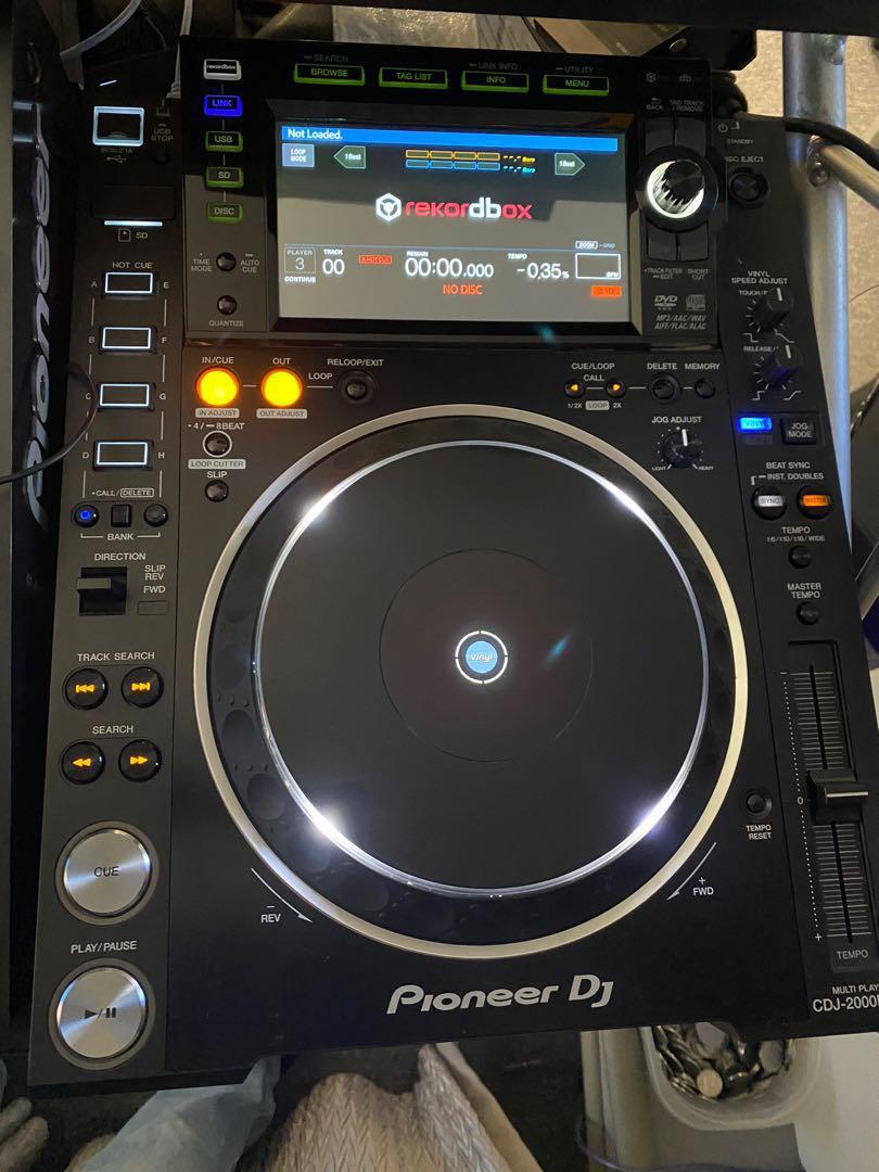 2x Pioneer CDJ 2000 Nexus 2 DJ players, 興趣及遊戲, 音樂