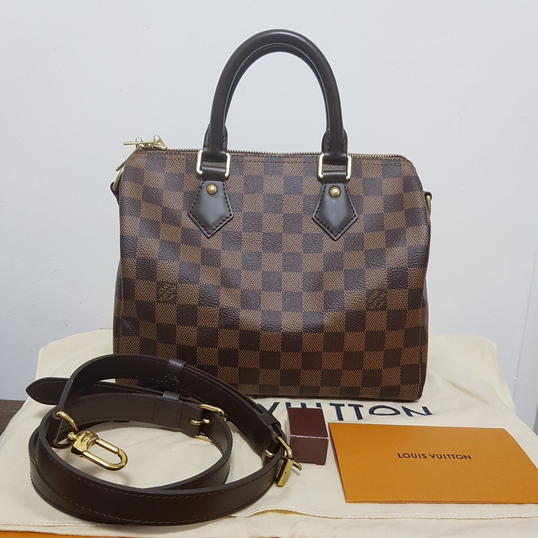 LV Speedy Bandoulière 25 Damier Ebene GHW 25 × 19 × 15 cm Made in France  Year 2022 9-9.5/10 Great (some interior signs of use and marks…