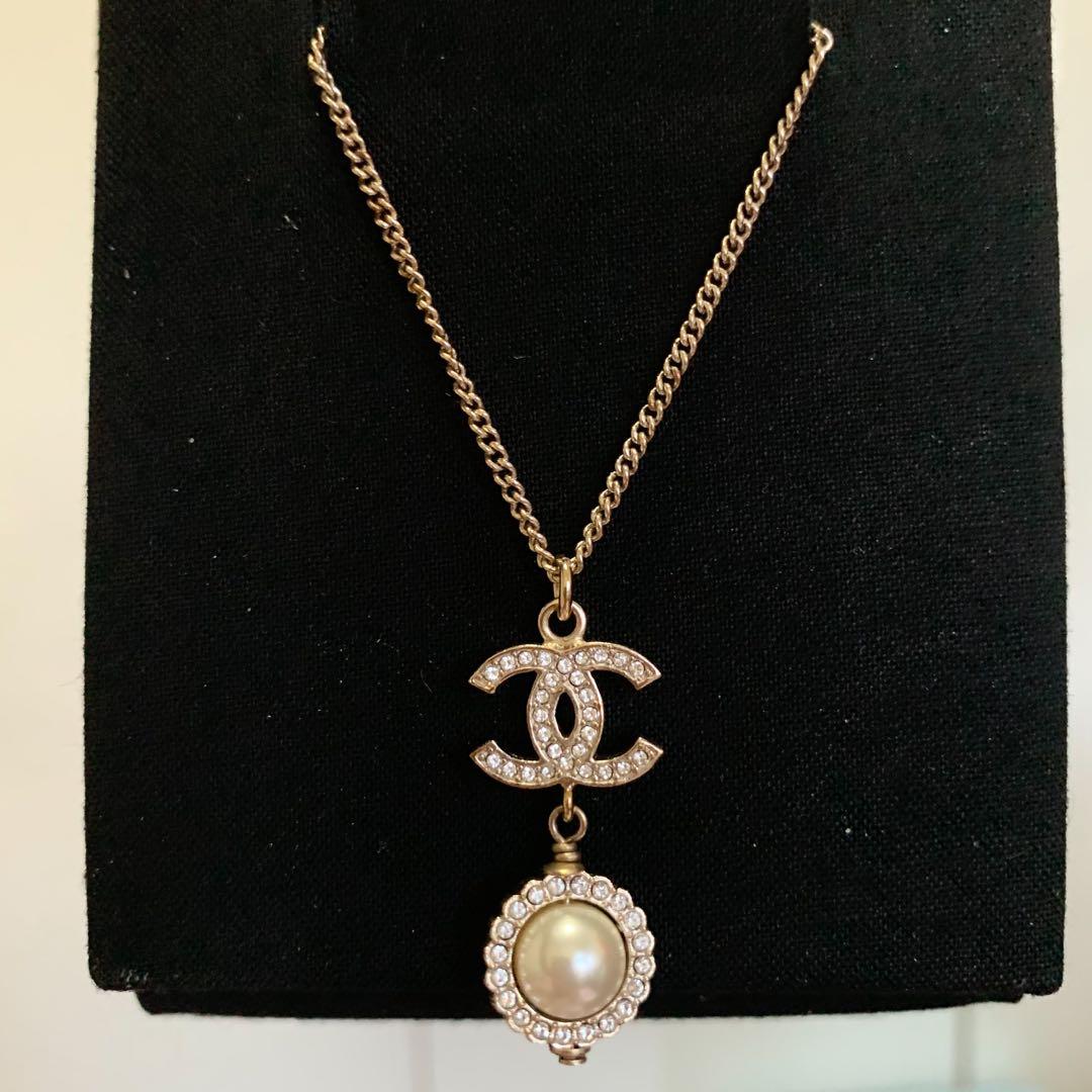 BNIB Chanel Necklace Pearl Crystal CC Drop, Women's Fashion