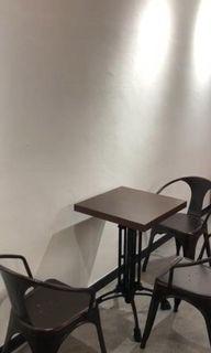 Cafe loft Table