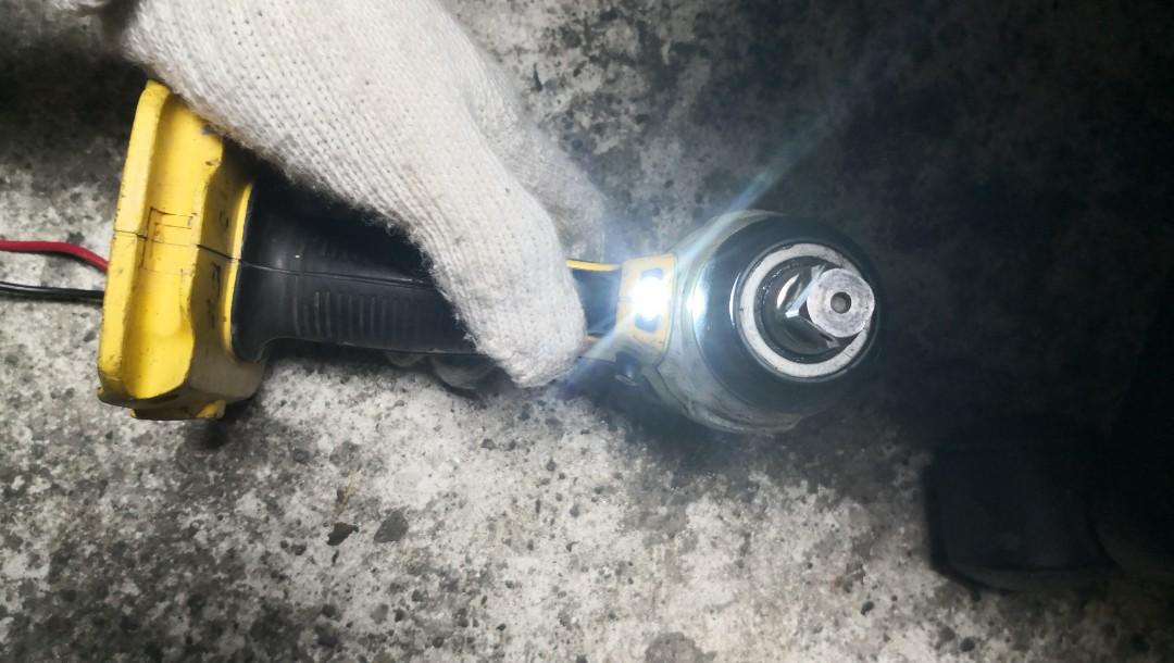 dewalt impact wrench unit only (Category: Construction Tools & Equipment) located in Valenzuela. Submitted by onlinesellswapgadget (Listing ID 1044621471, Image 1). Description: original dewalt impact wrench 1/2 head good working condition unit only.