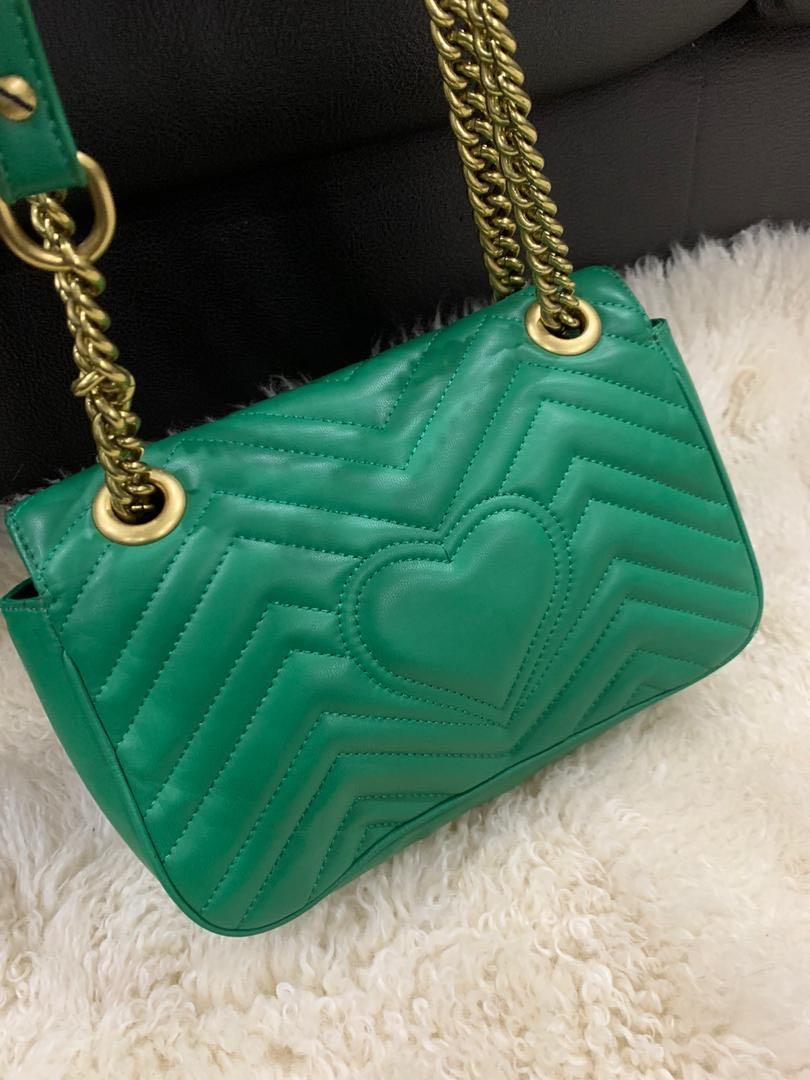 Gg marmont leather crossbody bag Gucci Green in Leather - 21449784