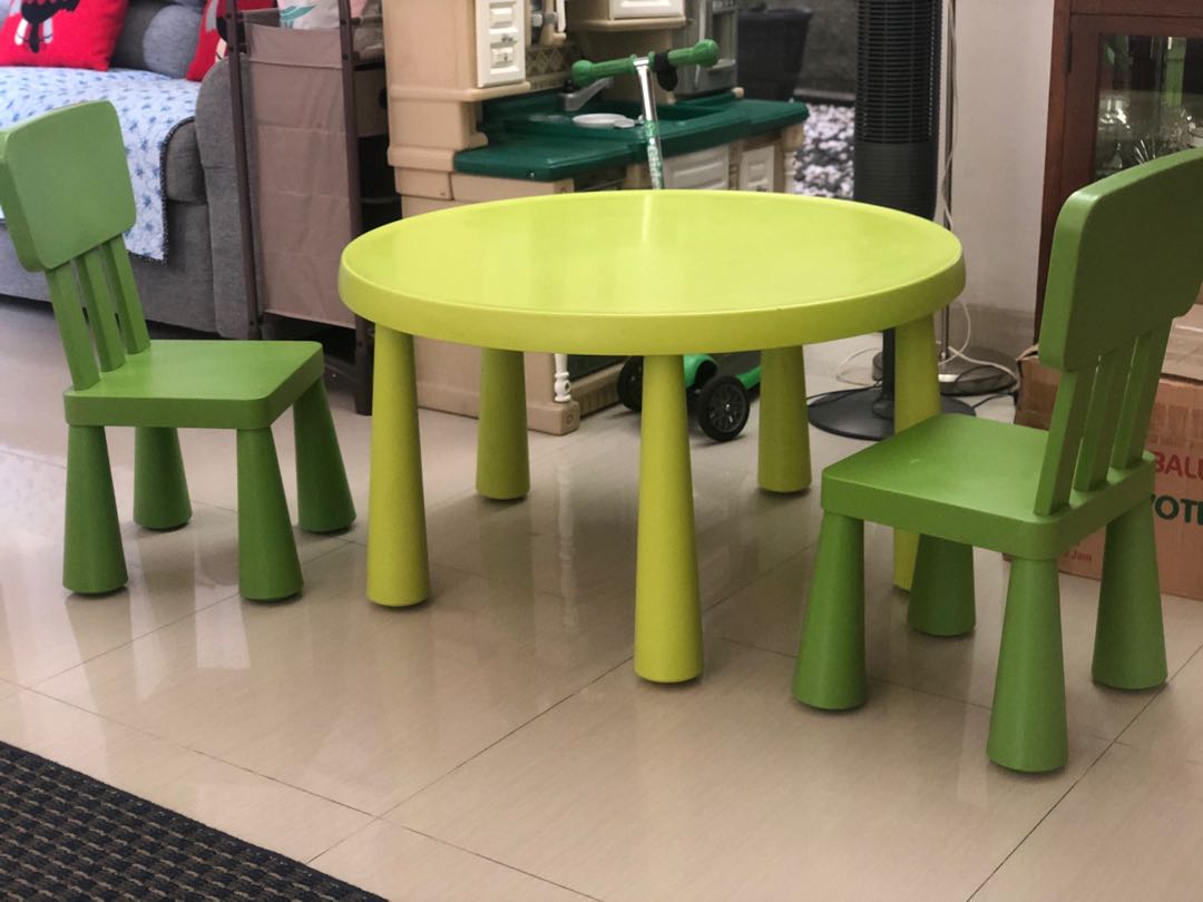 Ikea Mammut Set Meja dan Kursi Anak