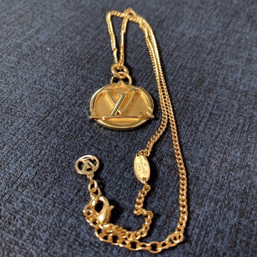 Louise vuitton necklace (preorder japan) (Category: Luxury Accessories) located in Angeles City. Submitted by gogo.sparkle (Listing ID 1044644797, Image 3). Description: Super nice Perfect for every occasion Classy.