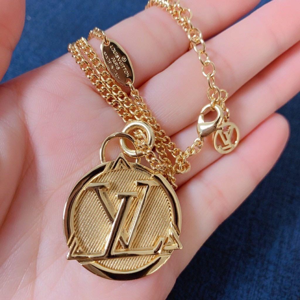 Louise vuitton necklace (preorder japan) (Category: Luxury Accessories) located in Angeles City. Submitted by gogo.sparkle (Listing ID 1044644797, Image 1). Description: Super nice Perfect for every occasion Classy.