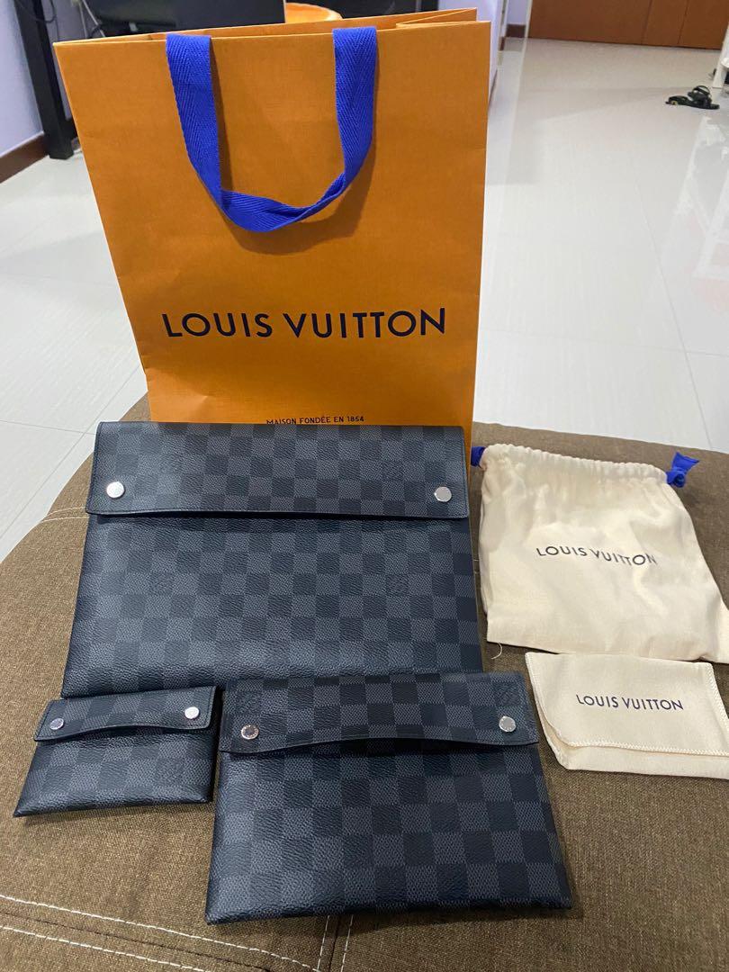 Louis Vuitton 2018 Monogram Galaxy Pochette Alpha Triple - Grey Portfolios  & Pouches, Bags - LOU243510