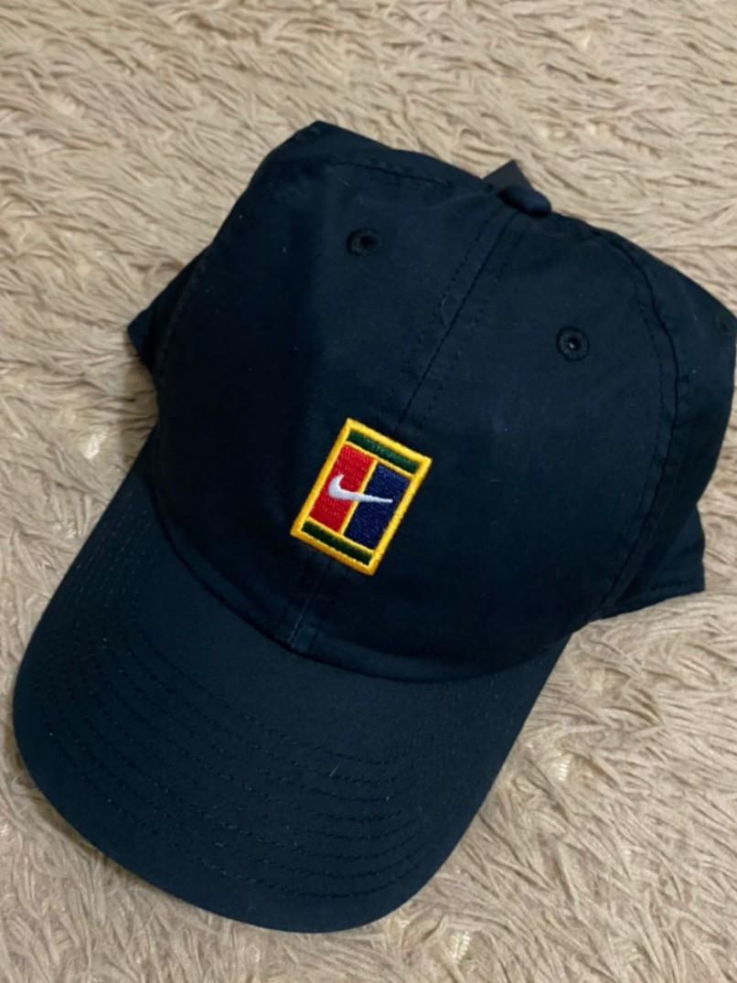 Cap nike court top