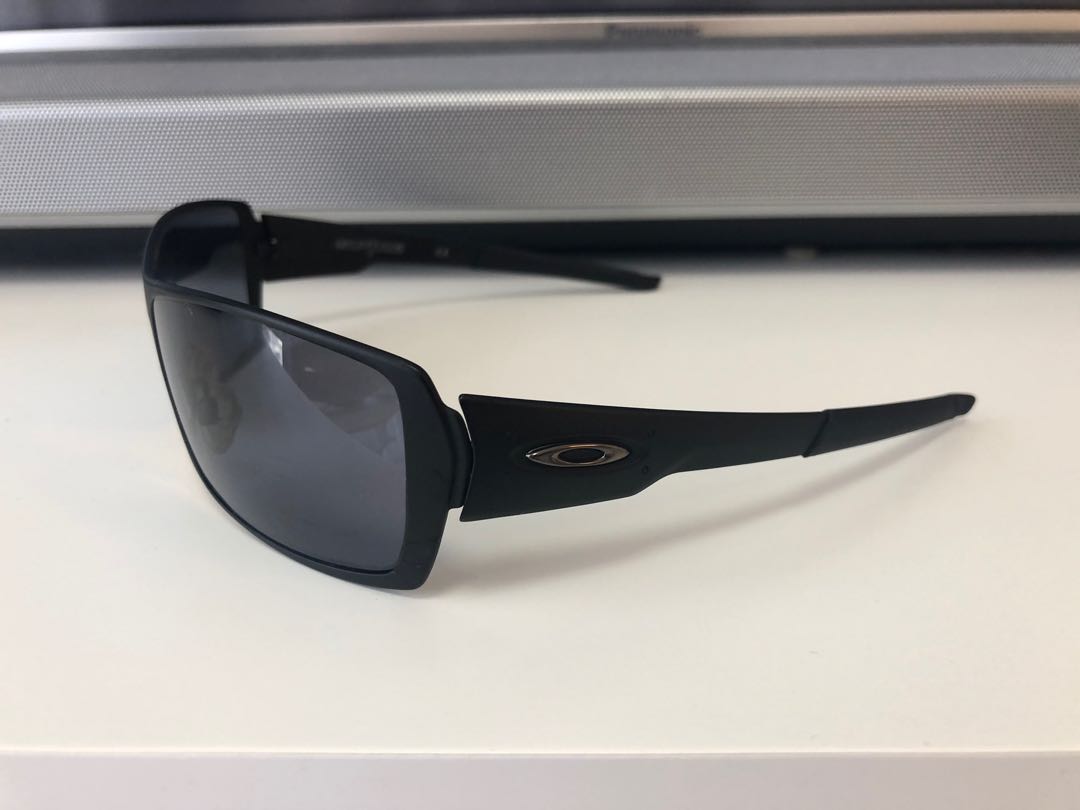 Oakley Spike Sunglasses with original case, Men's Fashion, Watches ...