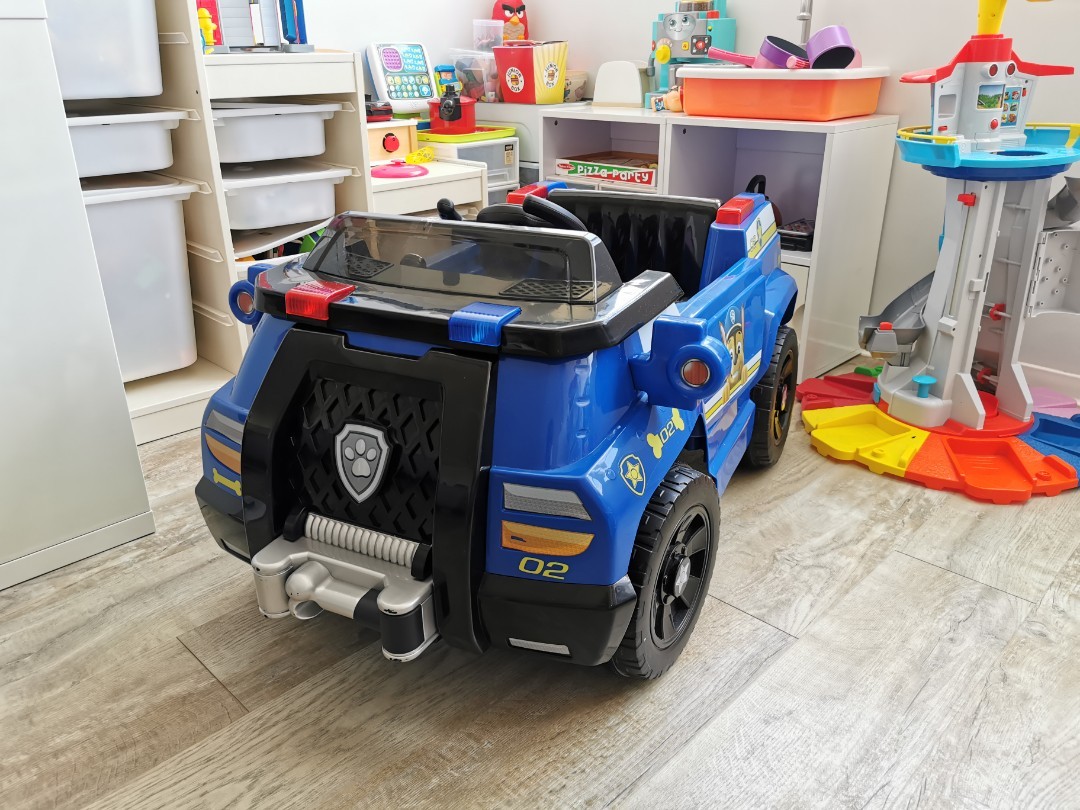 Electric paw store patrol car