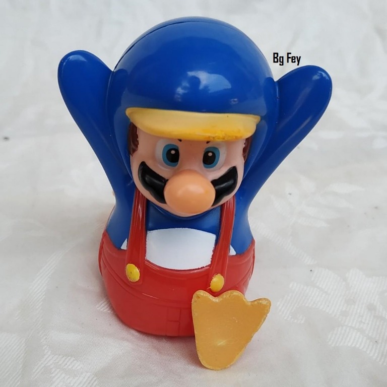 Penguin Mario Super Mario Happy Meal Mc Donald 2013, Toys & Collectibles, Mainan di Carousell