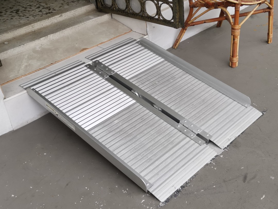 Ramp for wheelchair / motorised scooter, Health & Nutrition, Assistive ...